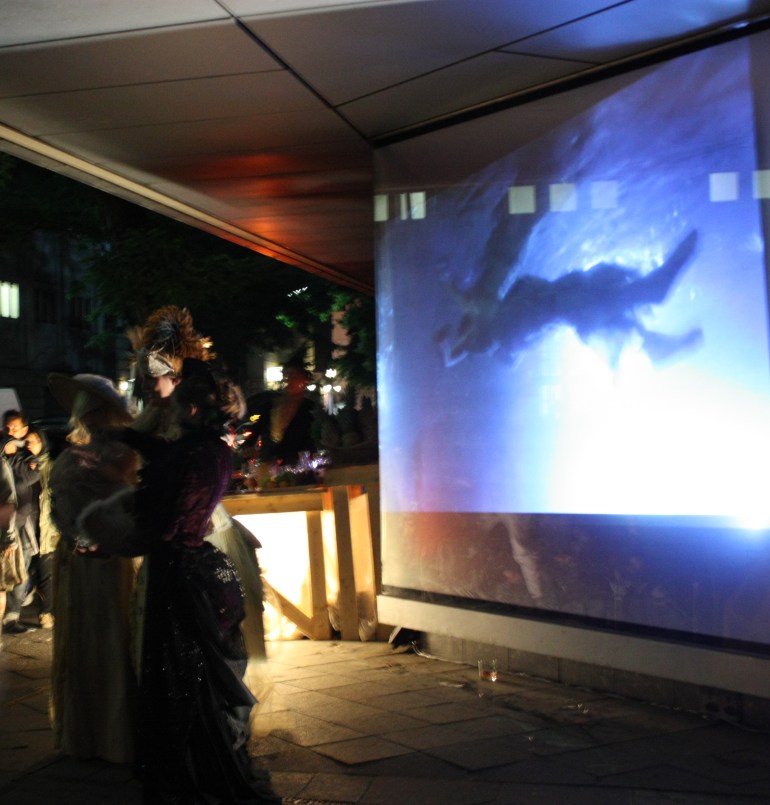 TRAUM LUX CAFE 48 Stunden Neukoelln