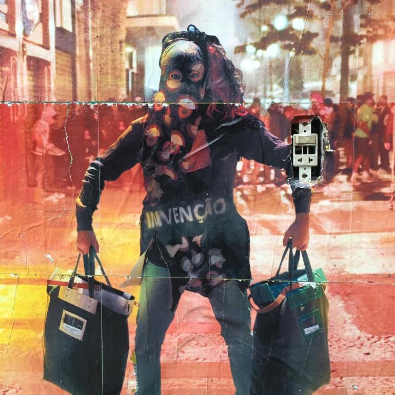 Vista a sua existência - UAP + Lavezzaro